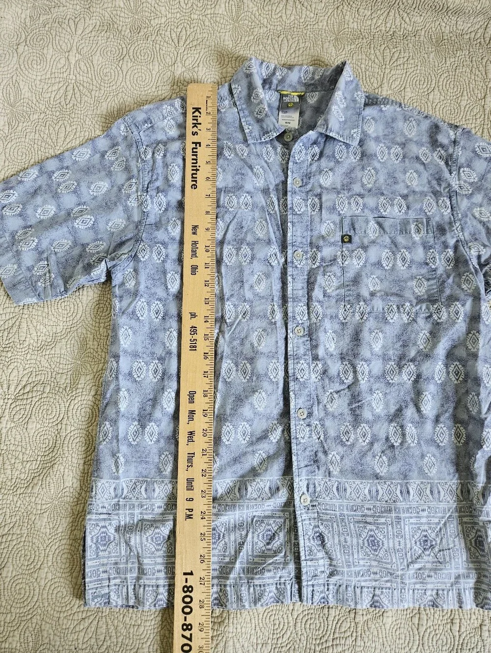 The North Face Men's Short Sleeve Blue Button Up Shirt Size M